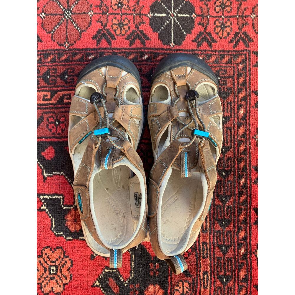 Keen brown leather waterproof rubber protective toe sandals size EU 40 US 9.5